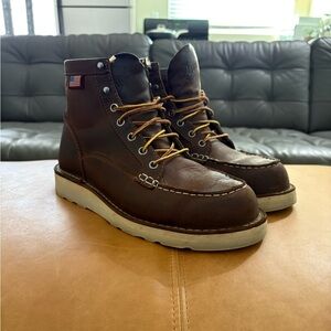 Danner Bull Run Moc Toe 6” Men’s size 8 EE